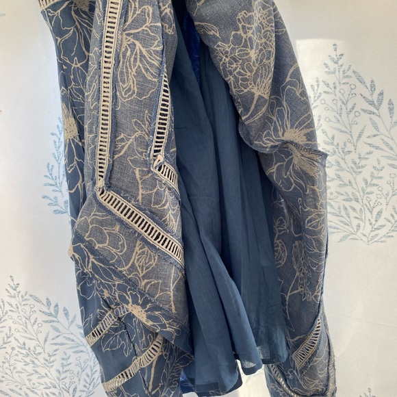 Lulus Dress 🌷 - Picture 7 of 7